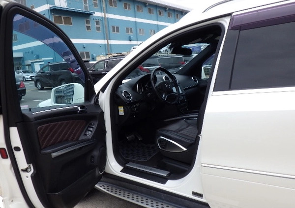 Mercedes-Benz GL cena 129900 przebieg: 66900, rok produkcji 2012 z Piaseczno małe 742